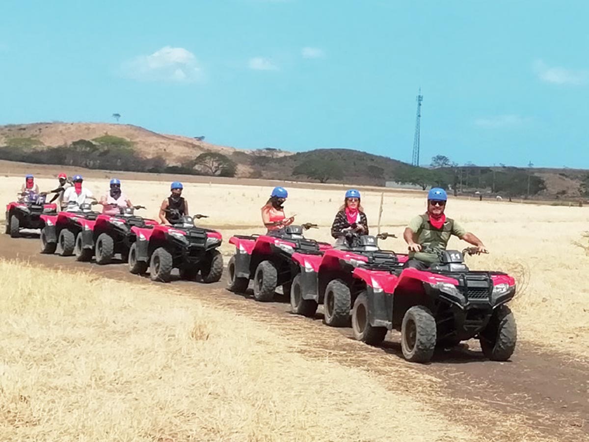 Tour de cuadraciclos en Hacienda El Cenízaro.