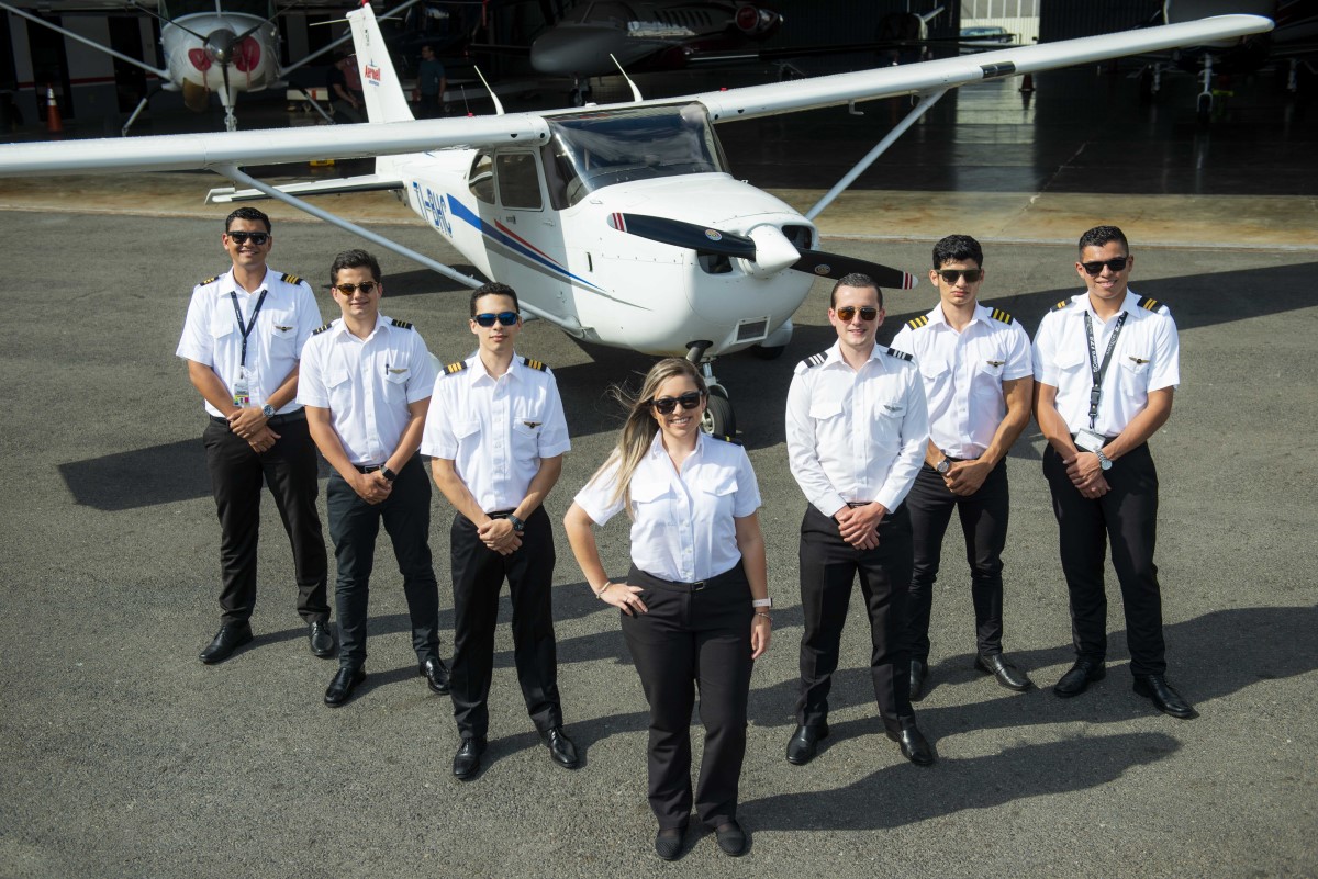 Plataforma digital de Aerobell Flight School capacita a futuros pilotos