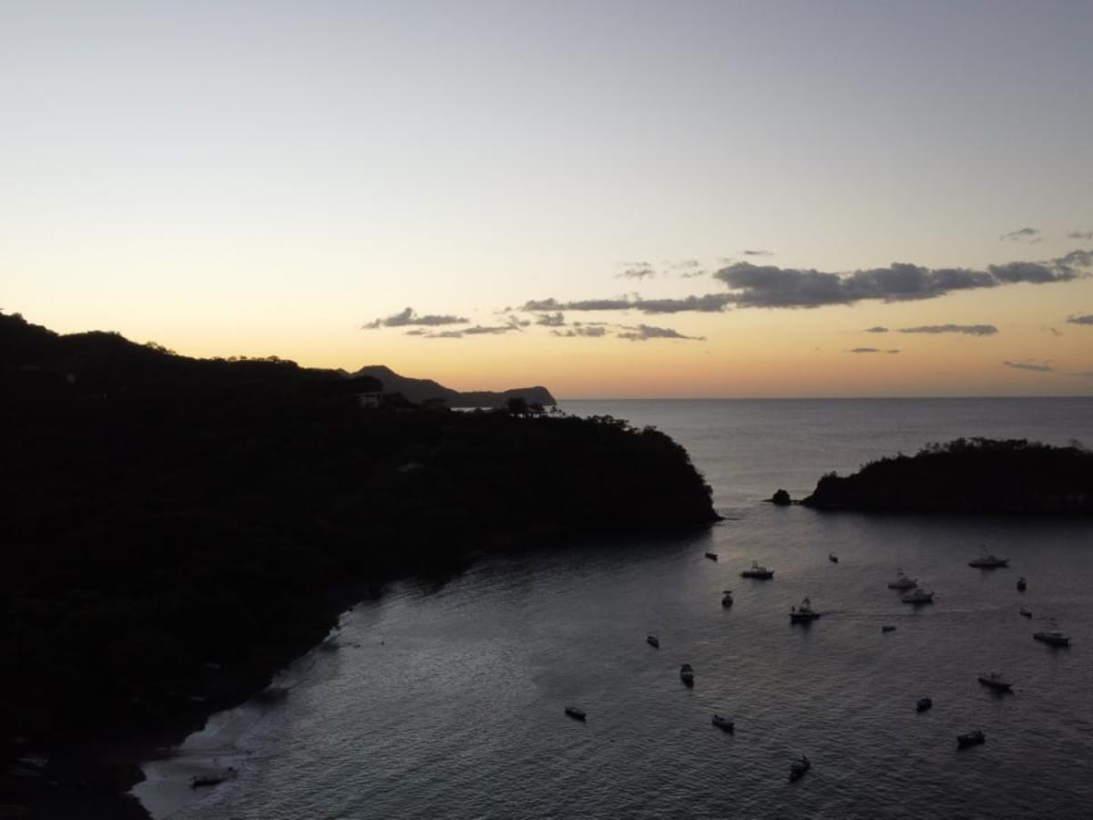 Firma de contrato de concesión entre la Municipalidad de Carrillo, en Guanacaste, y la Asociación para el Desarrollo de la Marina del Coco (ASODEMAC) marca el inicio de esta obra de infraestructura turística que requerirá una inversión de $24,5 millones.