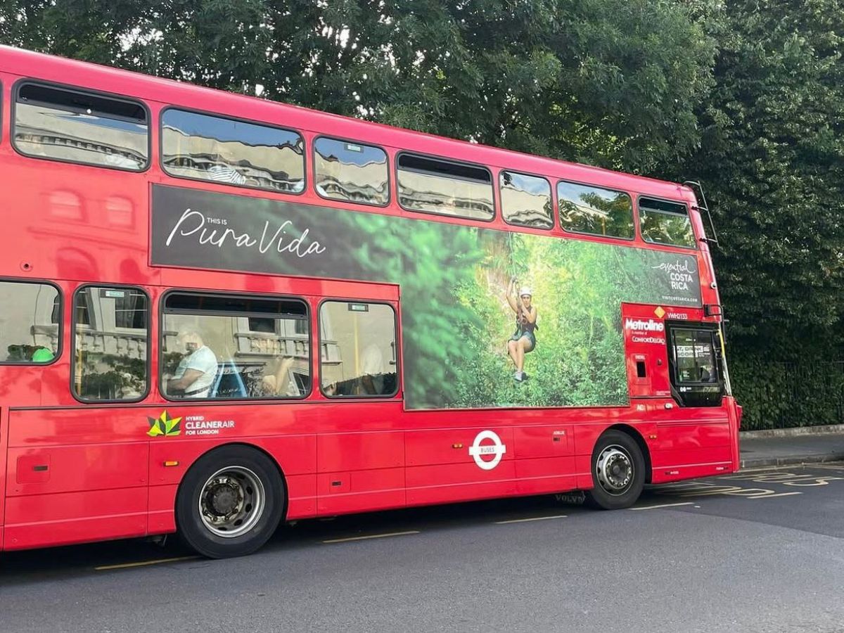 Estrategia llamada “Viajes transformadores” busca atraer al país a potenciales turistas británicos y promocionará a Costa Rica en 100 autobuses double-decker, estaciones del metro de la capital inglesa y en pantallas gigantes de las estaciones del tren en las ciudades de Birmingham, Manchester y Liverpool y Edimburgo, en Escocia.