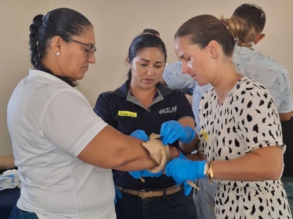 La primera capacitación del año en la provincia sobre primeros auxilios y RCP reunió a guías turísticos, hoteleros, restaurantes y emprendimientos de Flamingo, Conchal, Tamarindo y Potrero