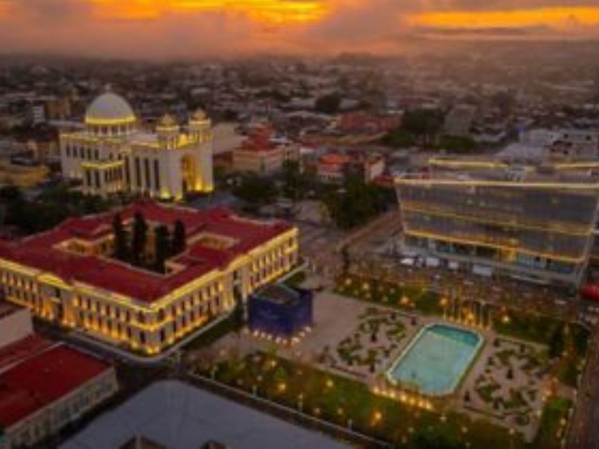 City Centro by Marriott El Salvador anuncia oficialmente su apertura, consolidándose como una nueva y atractiva opción de hospedaje que combina ubicación privilegiada, funcionalidad moderna y una conexión auténtica con la cultura local. 