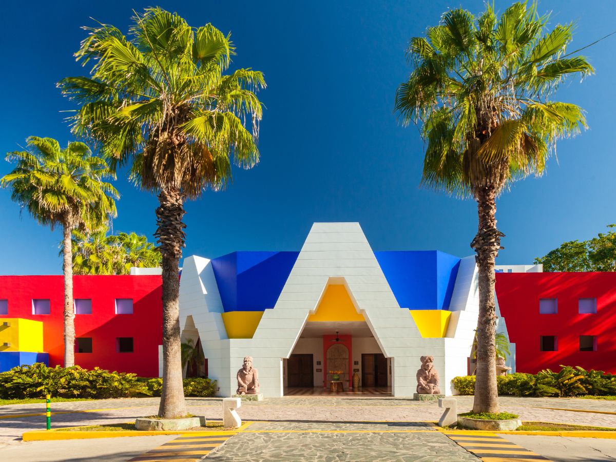 Decameron All Inclusive Hotels & Resorts, una de las cadenas con mayor reconocimiento en América latina y el Caribe, ha logrado certificar todos sus hoteles con el sello internacional Ecostars, consolidando su compromiso con el turismo sostenible. 