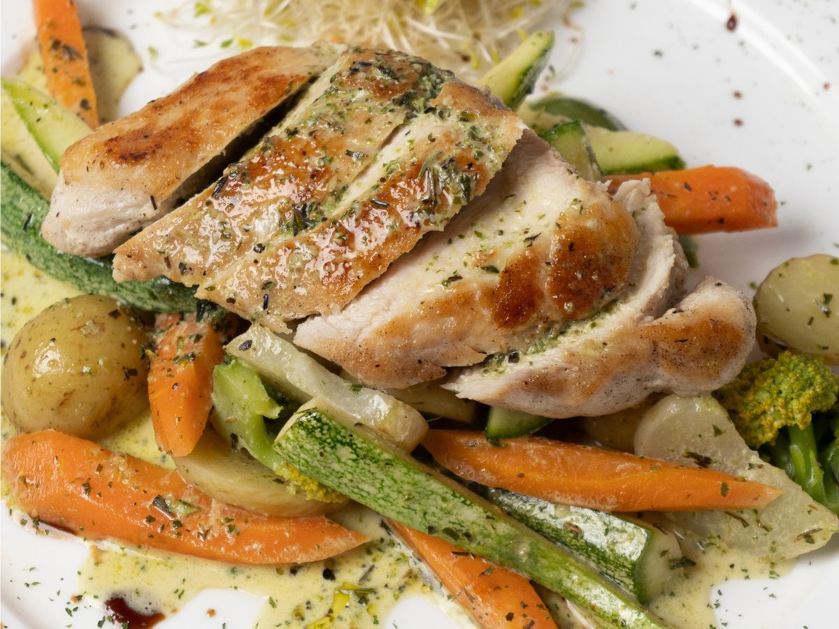 Ambos restaurantes contarán con ofertas desde el viernes 11 de abril hasta el domingo 20