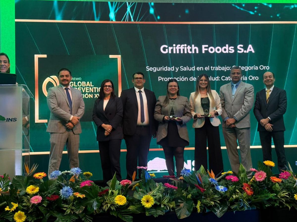 Griffith Foods Costa Rica fue reconocida con dos galardones en la Categoría Oro durante el Premio Global Preventico 2025, iniciativa del Instituto Nacional de Seguros (INS) que impulsa la cultura preventiva en las organizaciones mediante la promoción de mejoras e innovaciones en seguridad y salud en el trabajo, seguridad humana y patrimonial, movilidad segura y promoción de la salud
