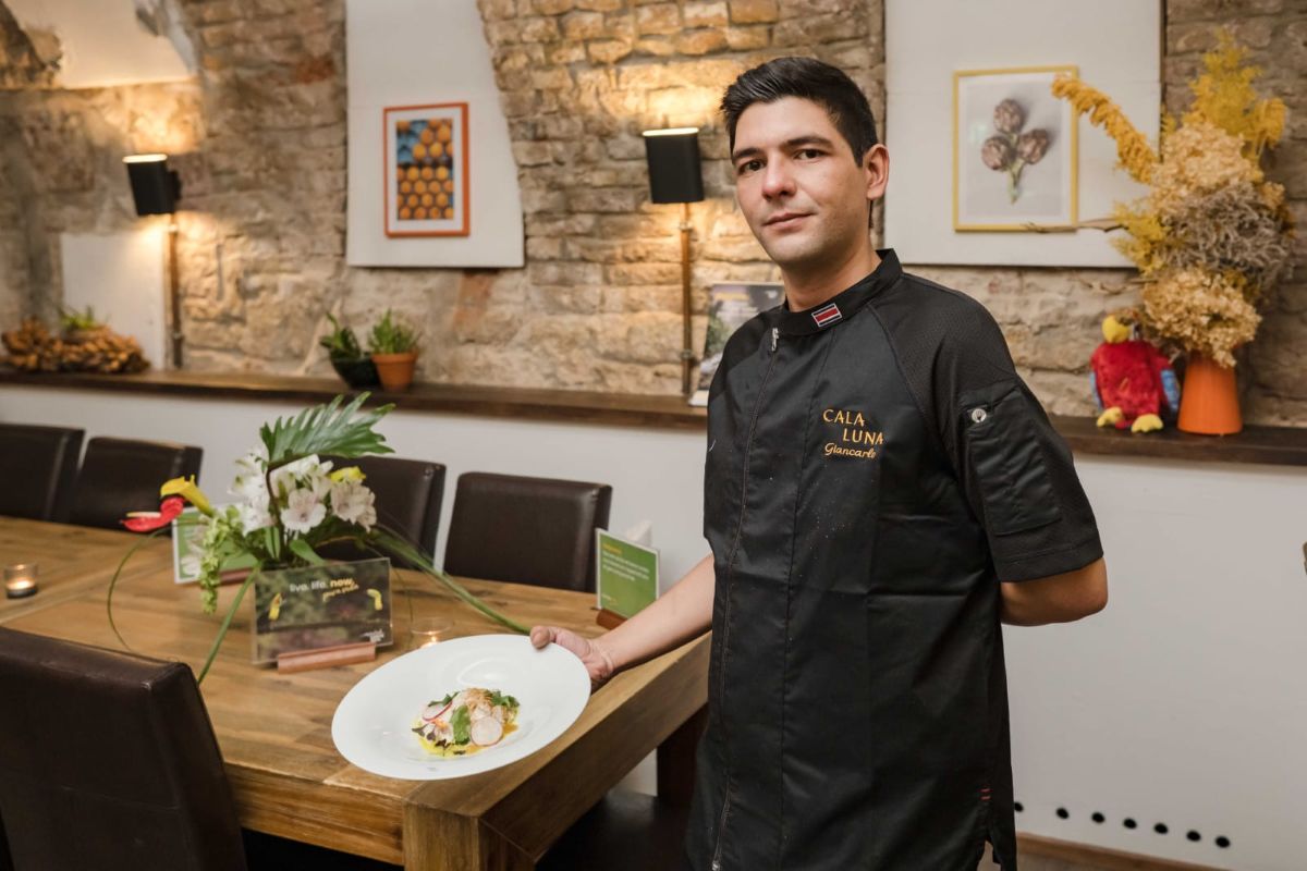 Chef del Hotel Cala Luna mostró la gastronomía costarricense en la ciudad de Frankfurt