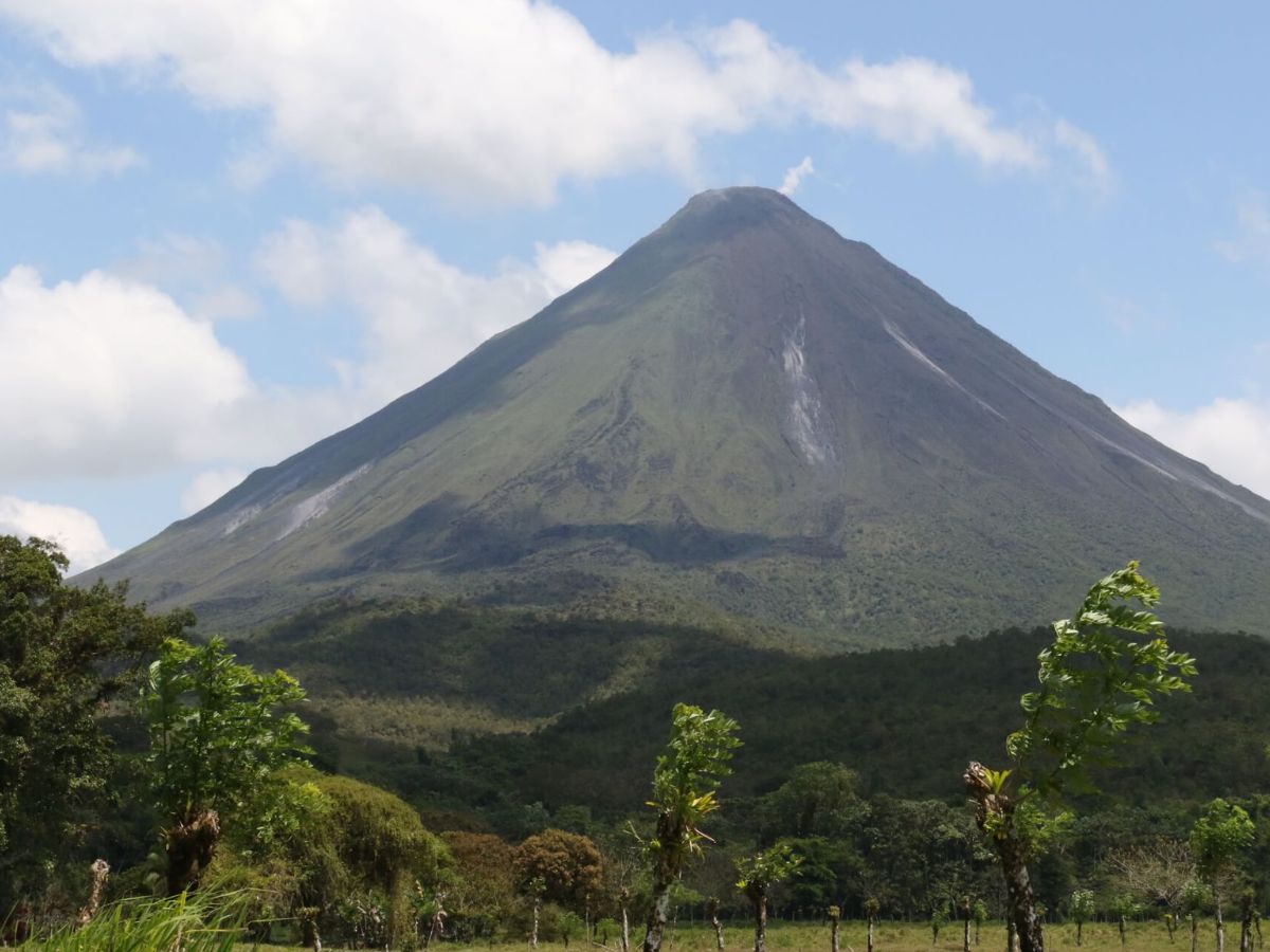 A 58 años de su erupción, Arenal mantiene interés científico