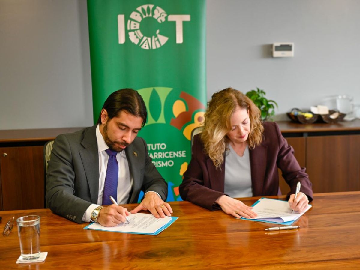 COMEX e ICT firman convenio para fortalecer la atención turística en las principales fronteras terrestres del país
