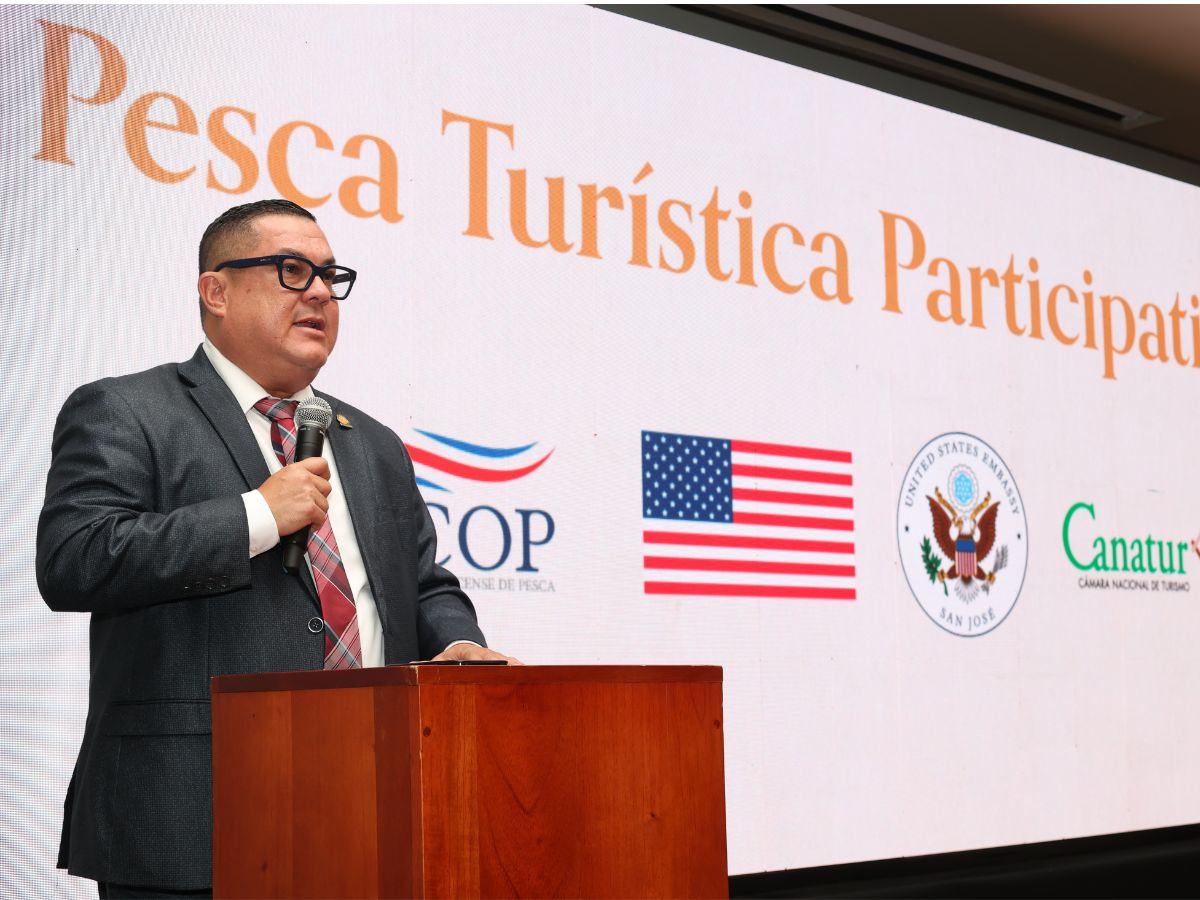 Comunidades costeras construyen un nuevo rumbo para la pesca turística y deportiva en Costa Rica